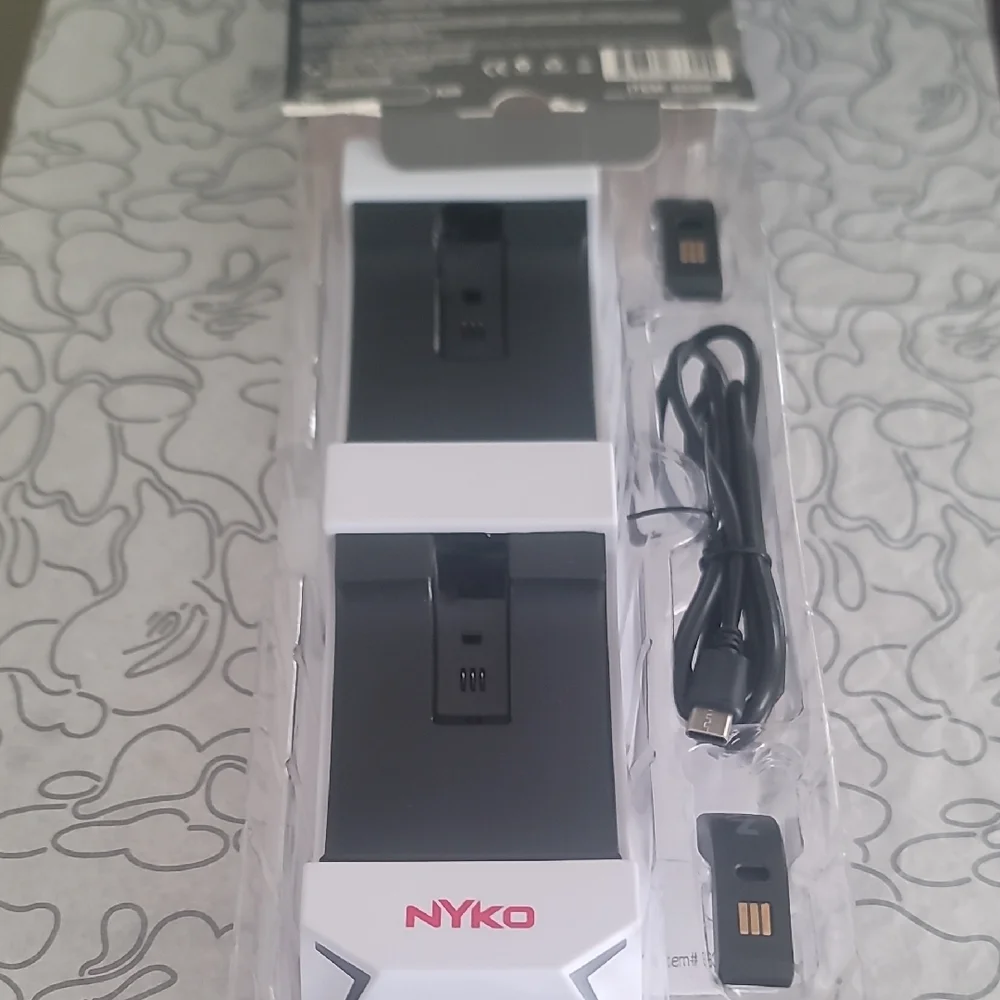 Charge Base Controller Charging Station for PlayStation 5 - White/Black